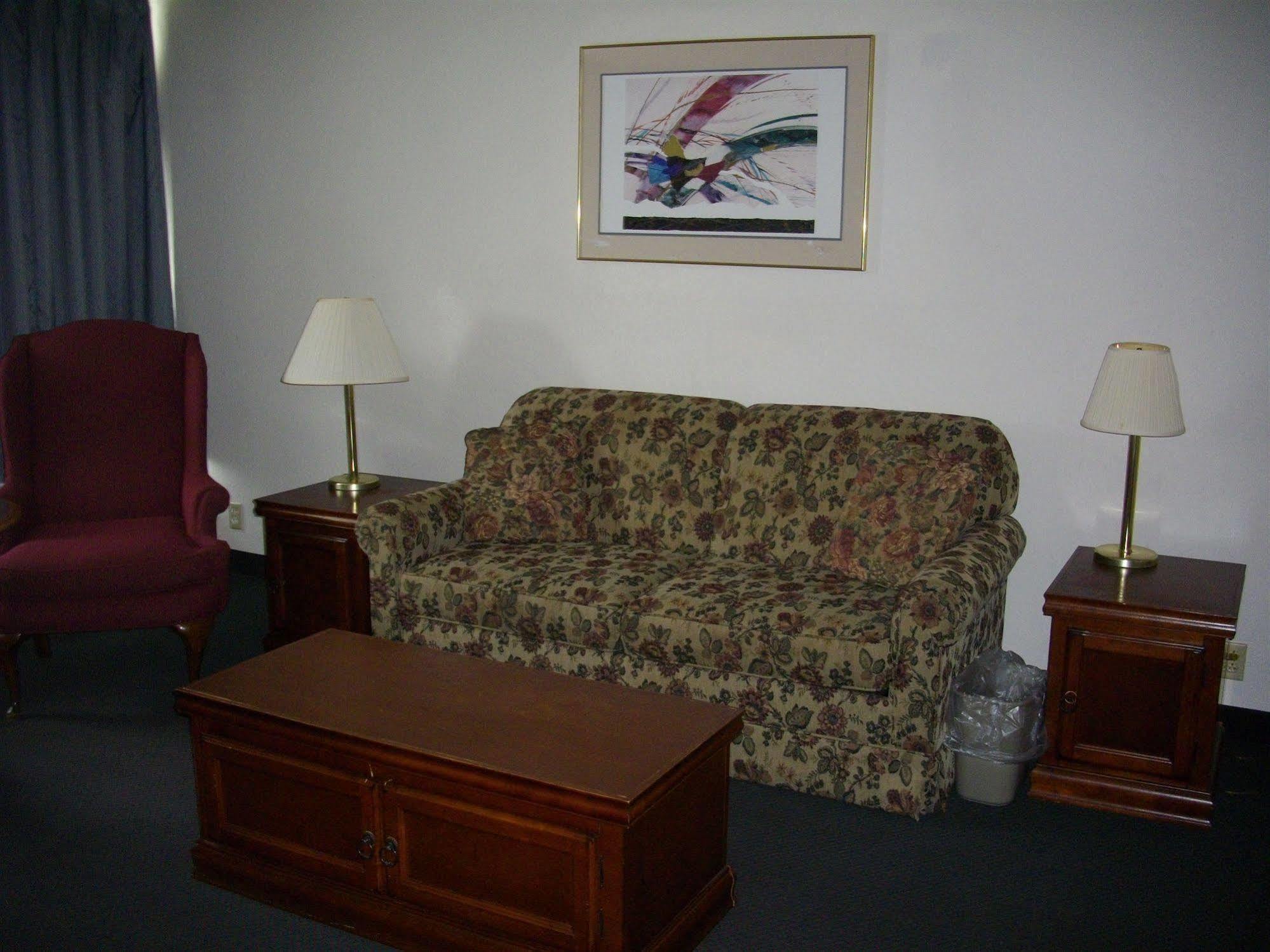 Macomb Inn ภายนอก รูปภาพ